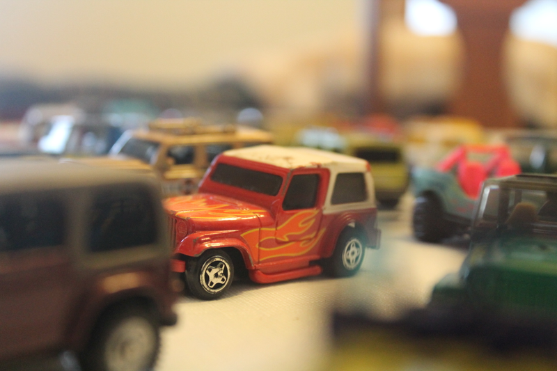 Illustration for article titled Enormous Die-cast Collection - Box 2 - Jeep Land